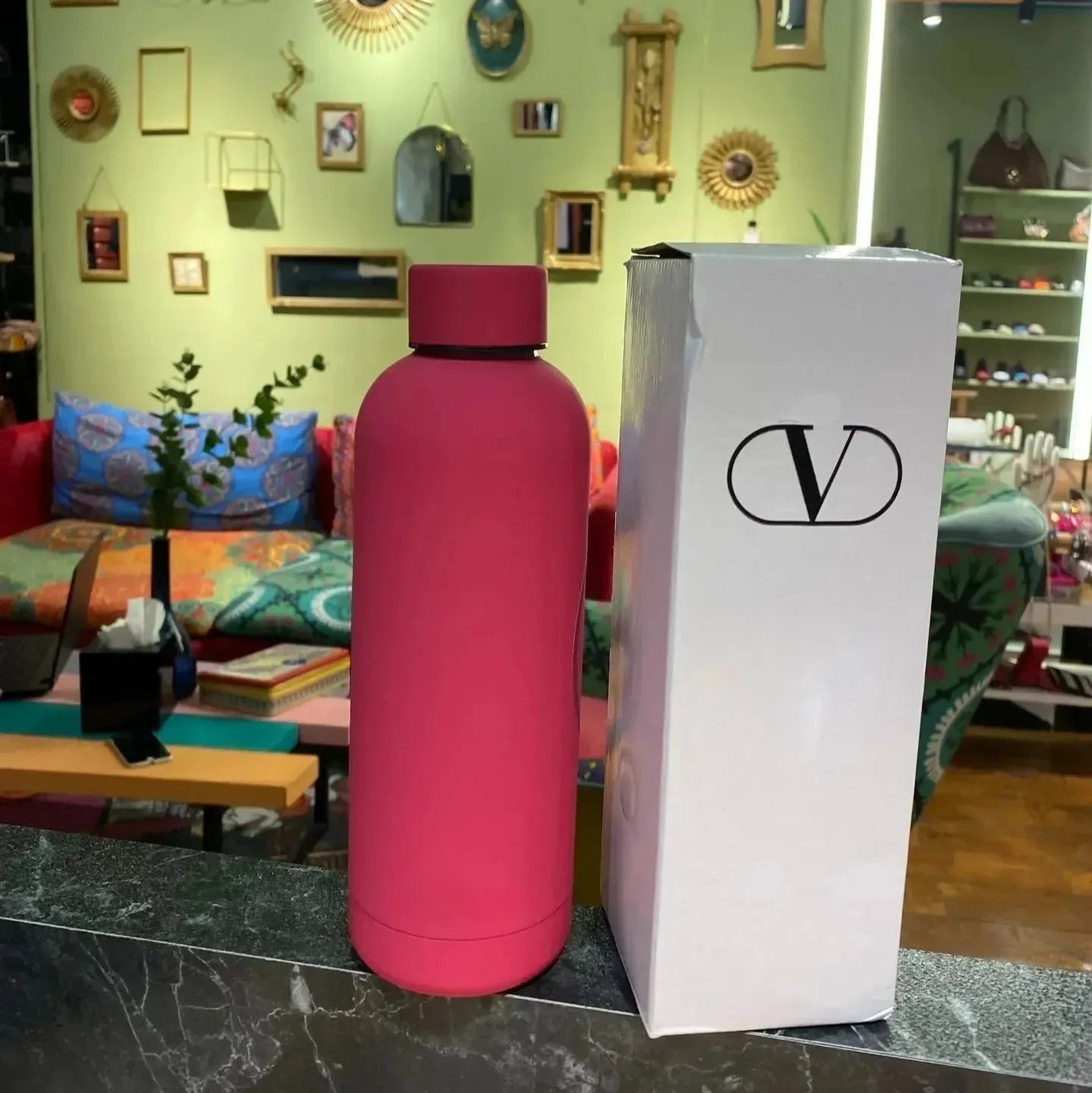 Gilded Grandeur Big V Bottle (500 ml) - Bear Hugs