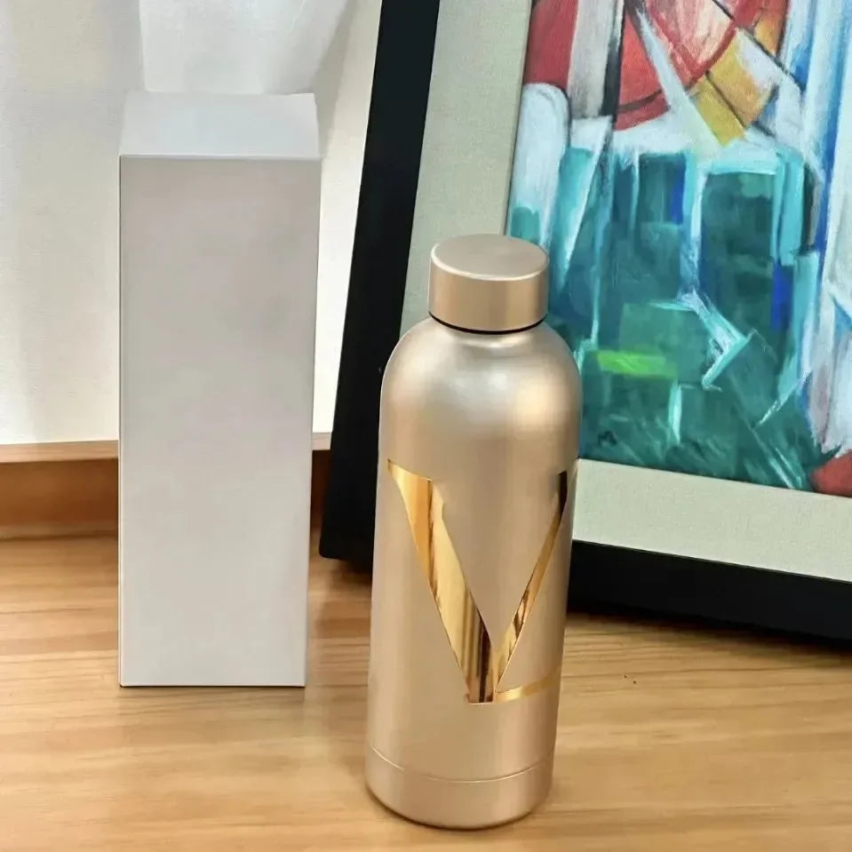 Gilded Grandeur Big V Bottle (500 ml) - Bear Hugs