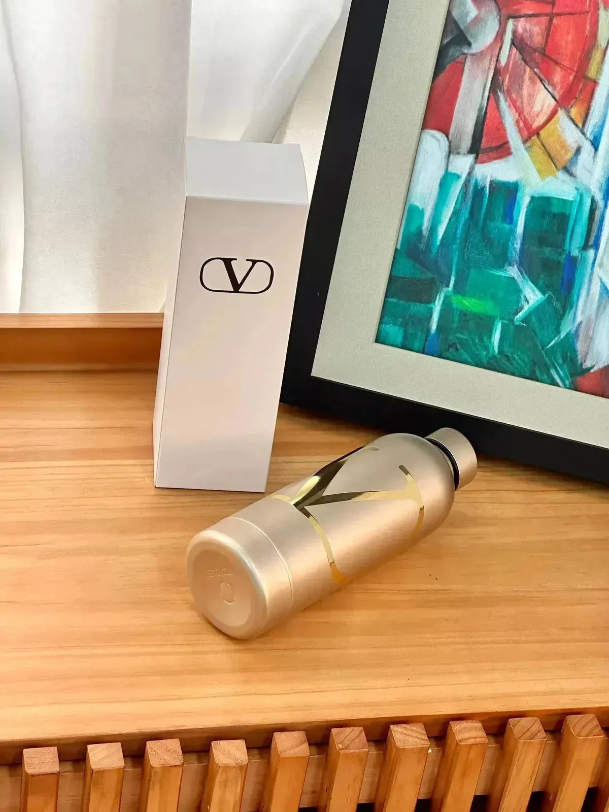 Gilded Grandeur Big V Bottle (500 ml) - Bear Hugs