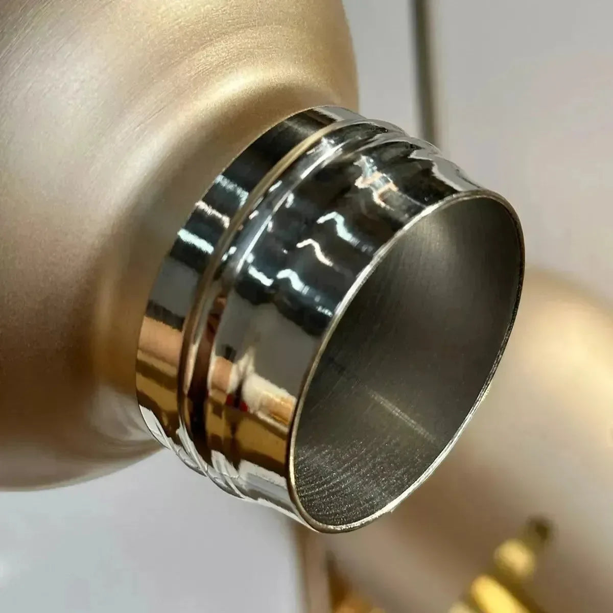 Gilded Grandeur Big V Bottle (500 ml) - Bear Hugs