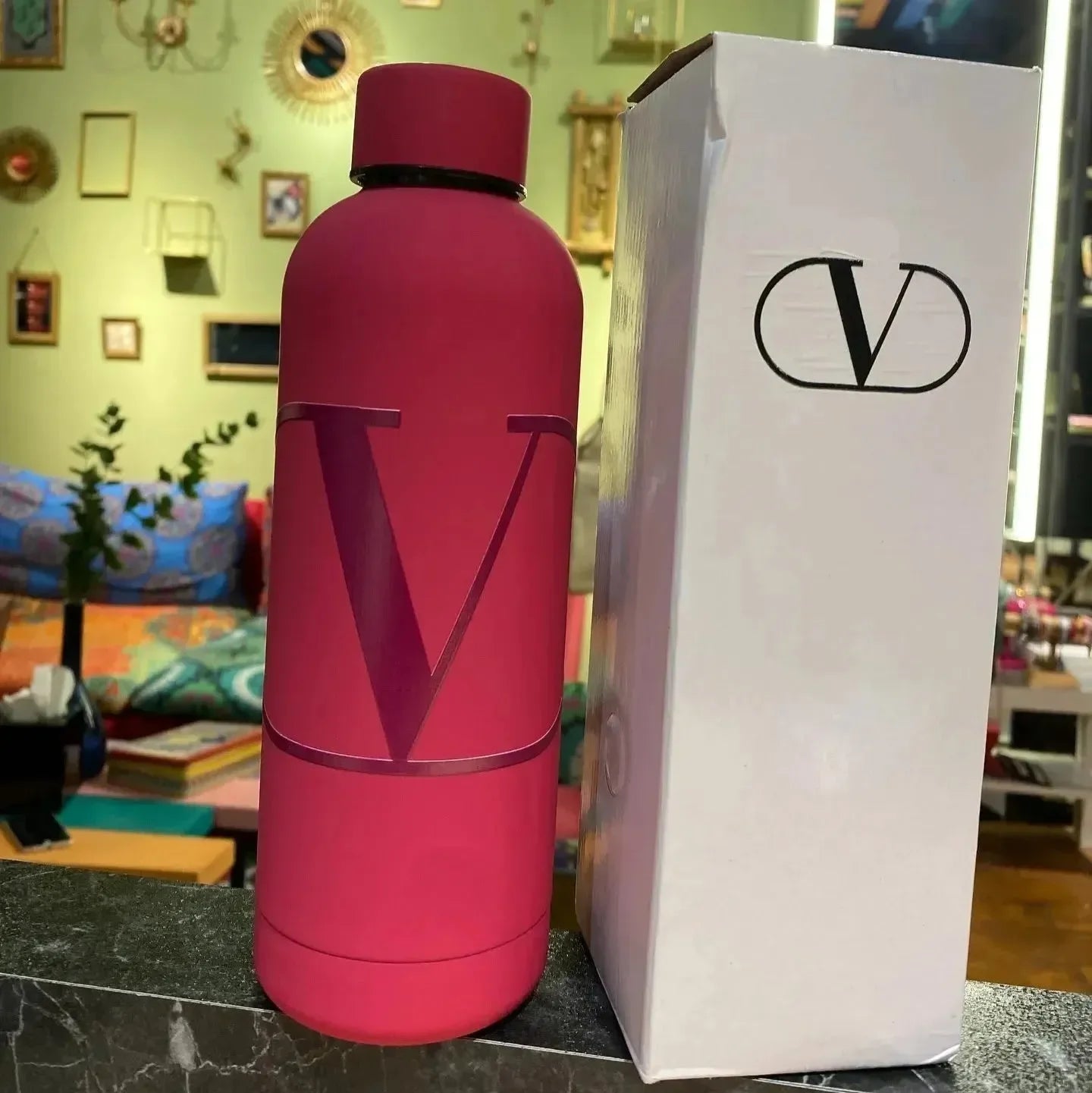 Gilded Grandeur Big V Bottle (500 ml) - Bear Hugs