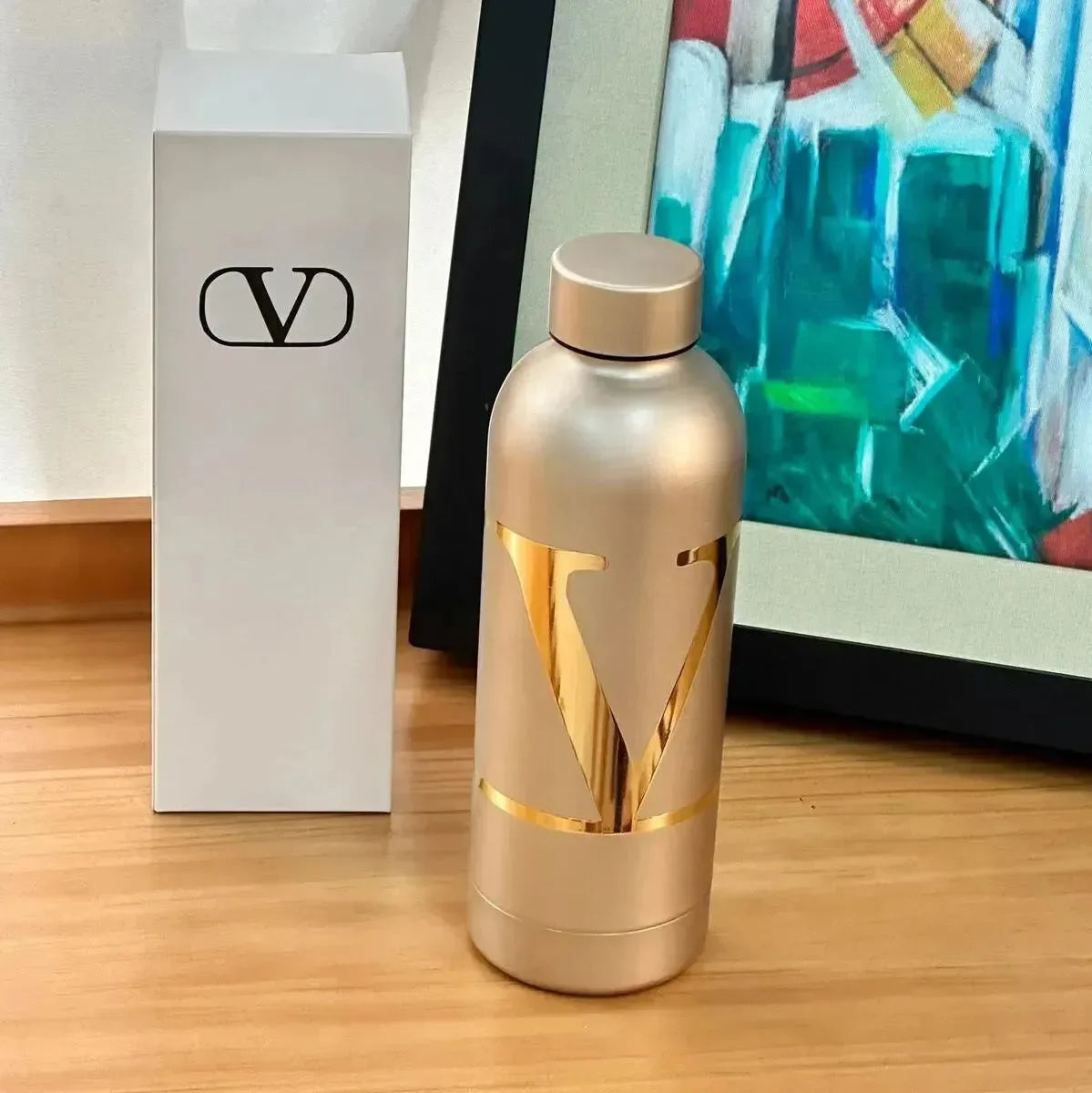 Gilded Grandeur Big V Bottle (500 ml) - Bear Hugs