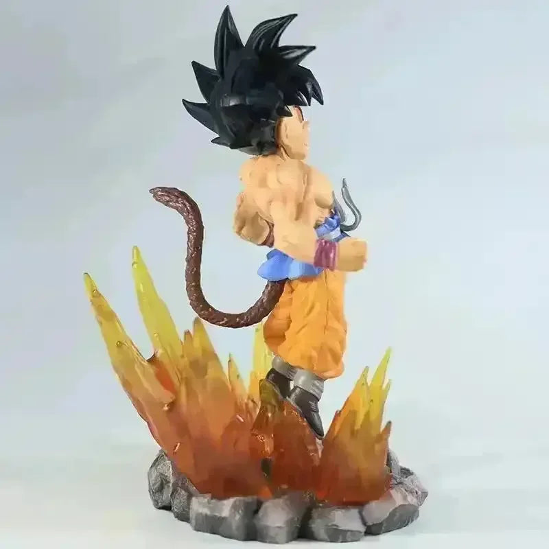 Goku Super Saiyan Action Figure (19 cm) - Bear Hugs