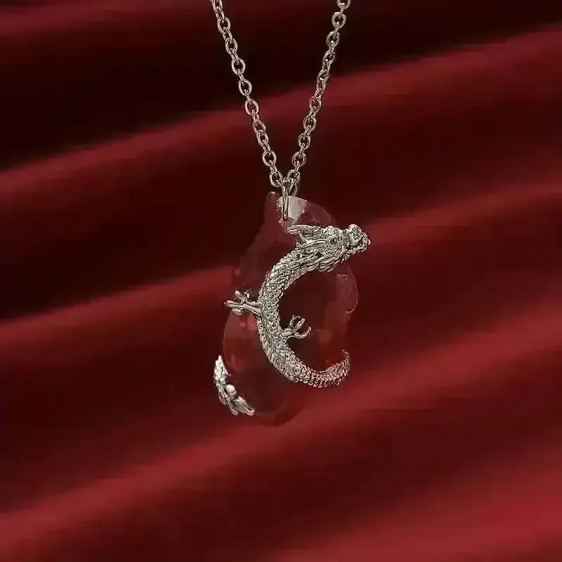 Gothic Dragon Heart Pendant - Bear Hugs