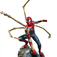 Hasbro Marvel Spiderman Action Figurine (18 cm) - Bear Hugs