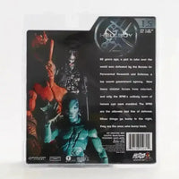 Hellboy Mezco Trench Coat Figurine (18 cm) - Bear Hugs