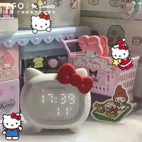 Hello Kitty ZGH-096 Alarm Clock & Speaker - Bear Hugs