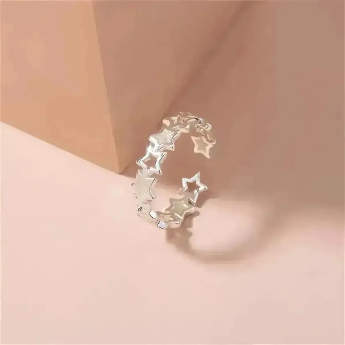 Hollow Star Luminous Ring - Bear Hugs