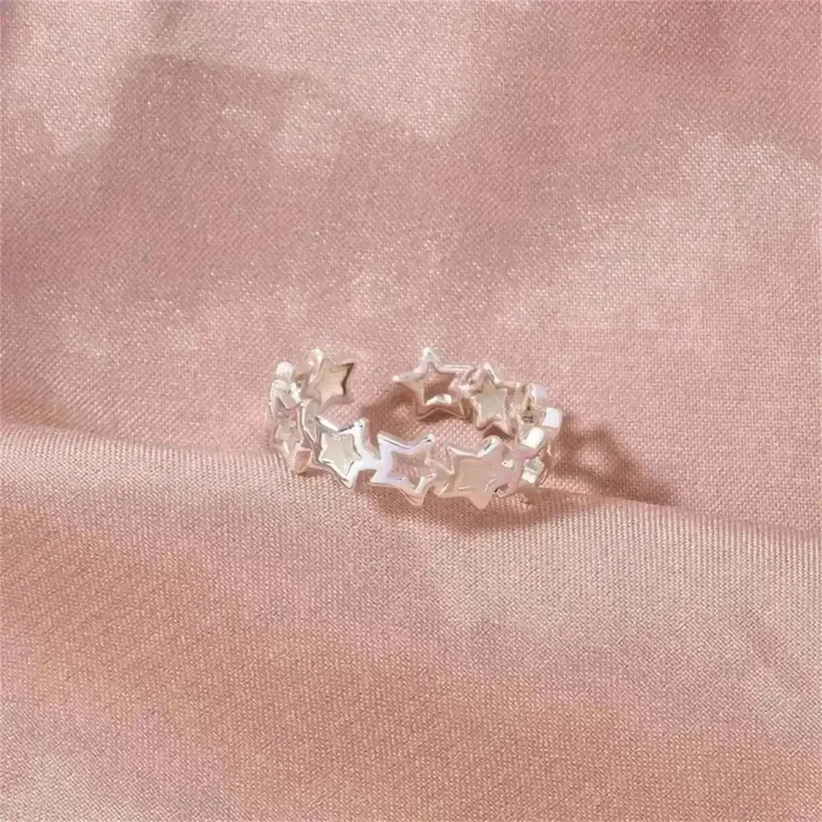 Hollow Star Luminous Ring - Bear Hugs