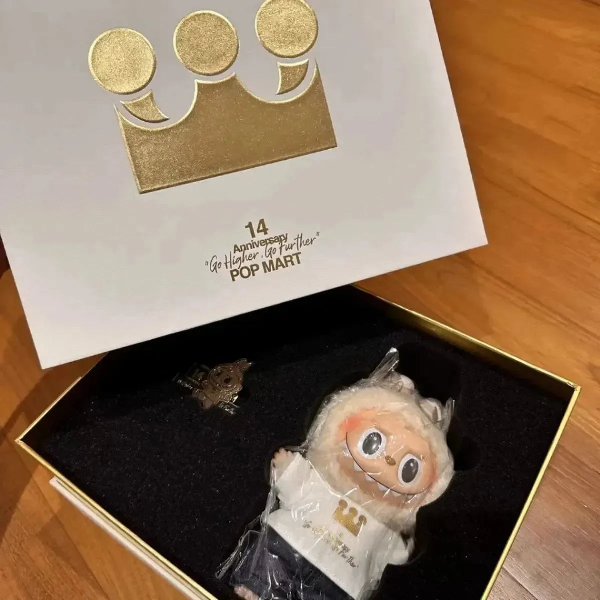 Labubu 14th Anniversary Commemorative Plush Pendant - Bear Hugs