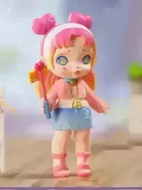 Laura Fashion Trendsetter Series Figurine - Bear Hugs