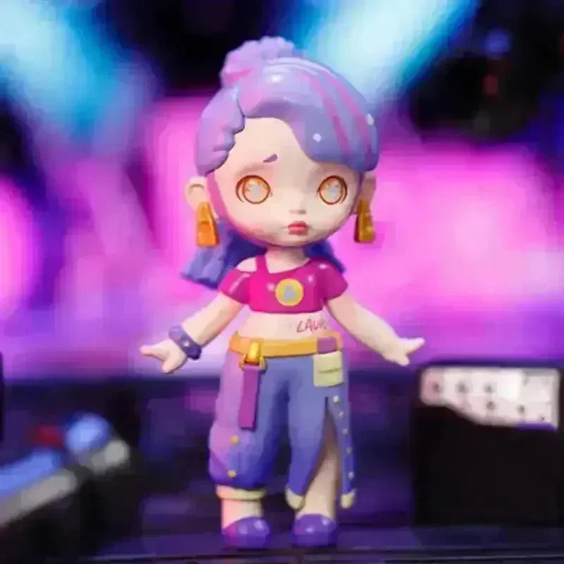 Laura Fashion Trendsetter Series Figurine - Bear Hugs