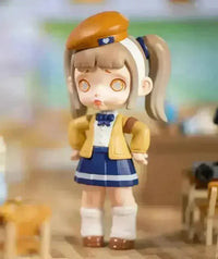 Laura Fashion Trendsetter Series Figurine - Bear Hugs