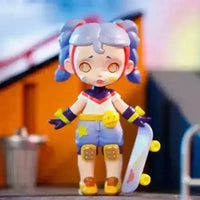 Laura Fashion Trendsetter Series Figurine - Bear Hugs