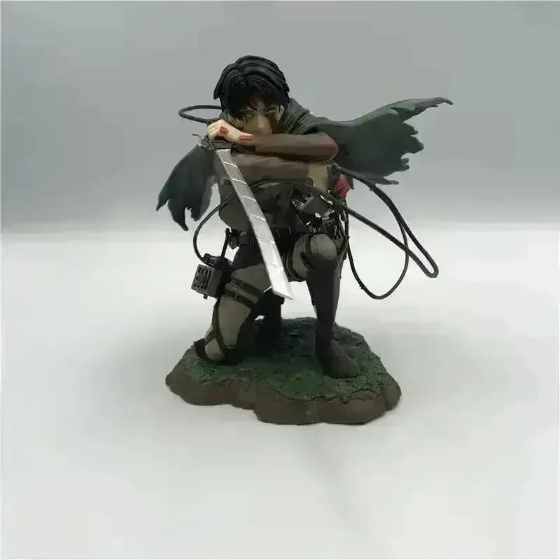 Levi Ackerman Action Figure (17 cm) - Bear Hugs