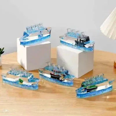 Liquid Motion Floating Oil Glass Pen Holder - Bear Hugs