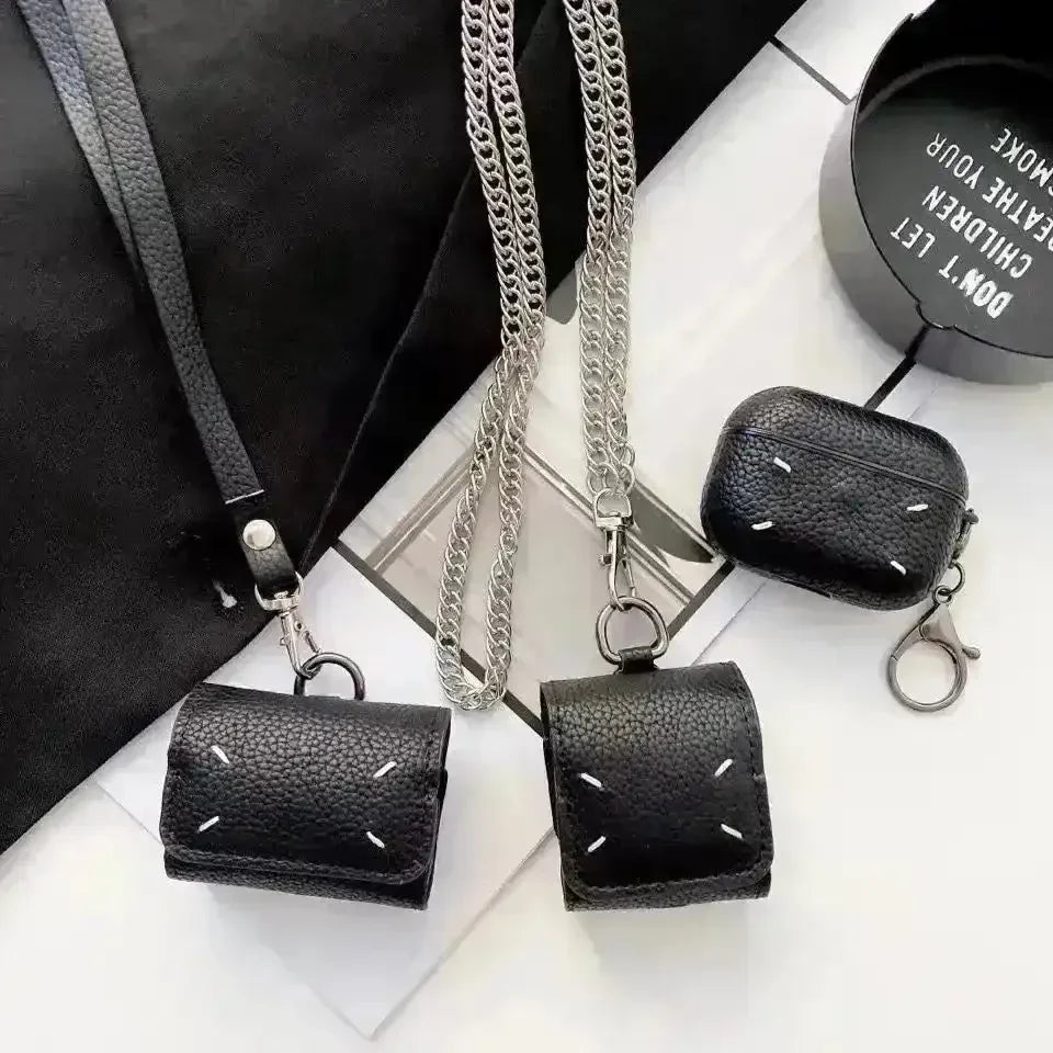 Maison Margiela Minimalist Case (For Airpods) - Bear Hugs