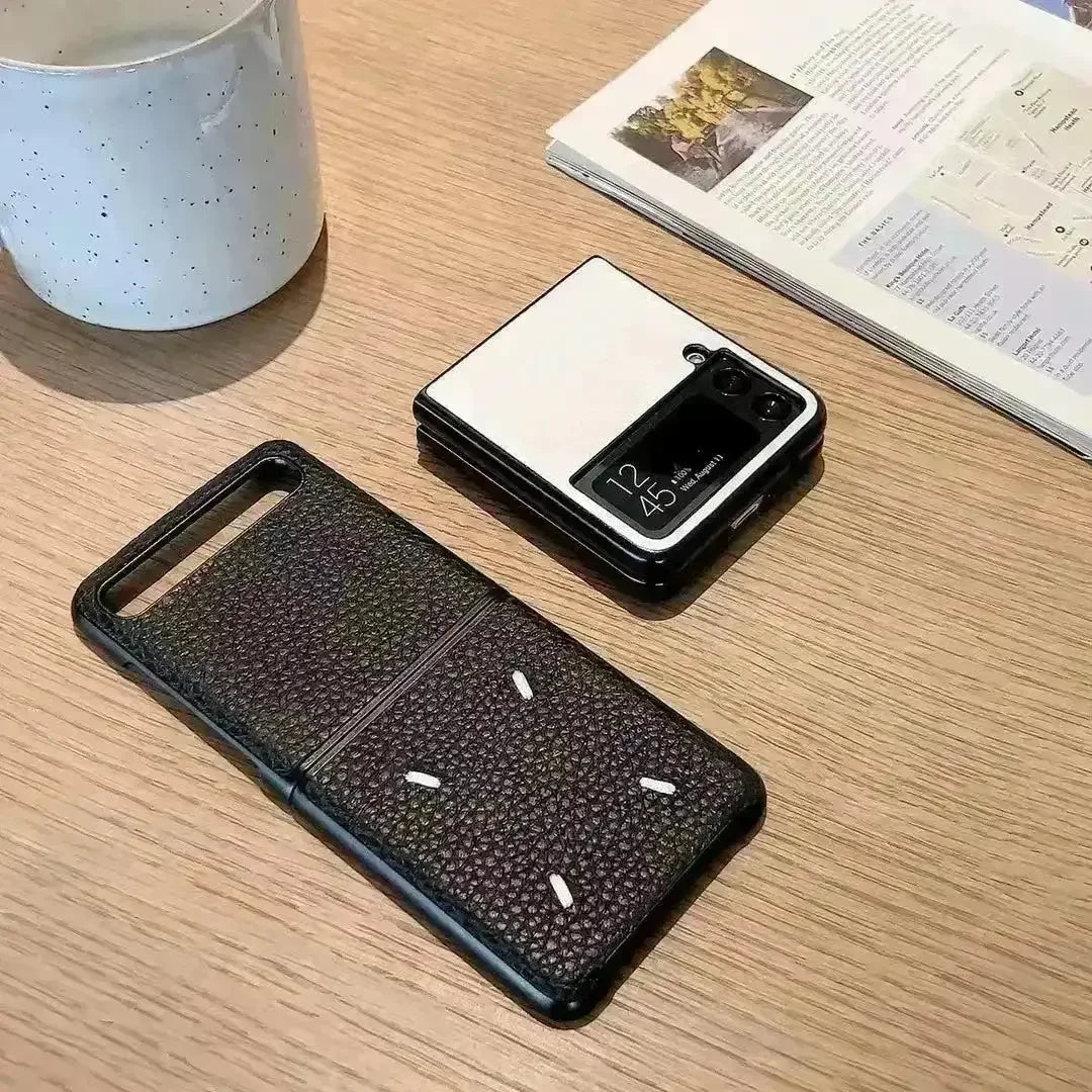 Maison Margiela Minimalist Case Z Fold and Z Flip - Bear Hugs
