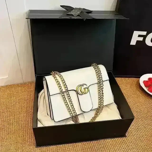 Minimalistic Double Buckle Handbag - Bear Hugs