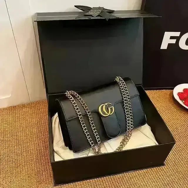 Minimalistic Double Buckle Handbag - Bear Hugs