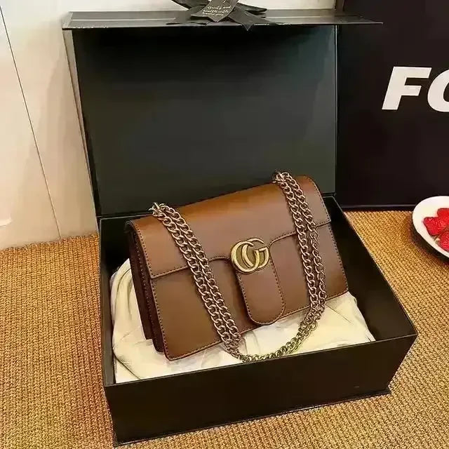 Minimalistic Double Buckle Handbag - Bear Hugs