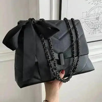 Murong Edgy Tote Bag - Bear Hugs