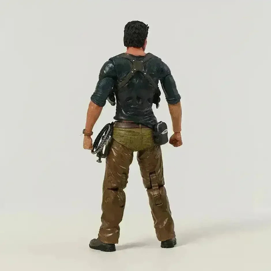 NECA Nathan Drake Uncharted 4 Action Figure (17 cm) - Bear Hugs