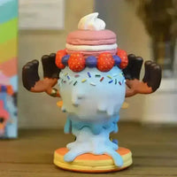 One Piece Tony Tony Chopper Candy Crown Figurine (11 cm) - Bear Hugs