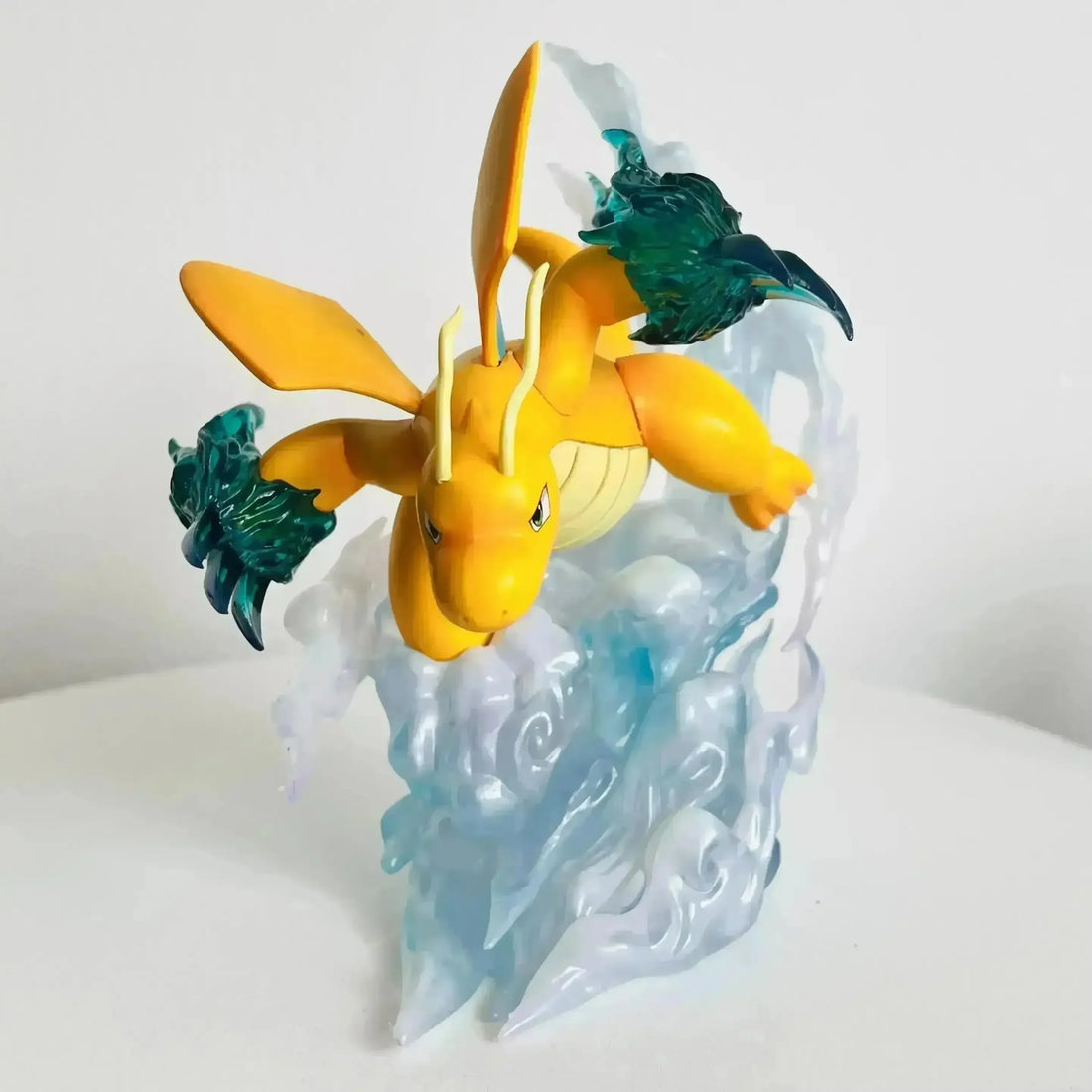 Pokémon Dragonite Action Figurine (16 cm) - Bear Hugs