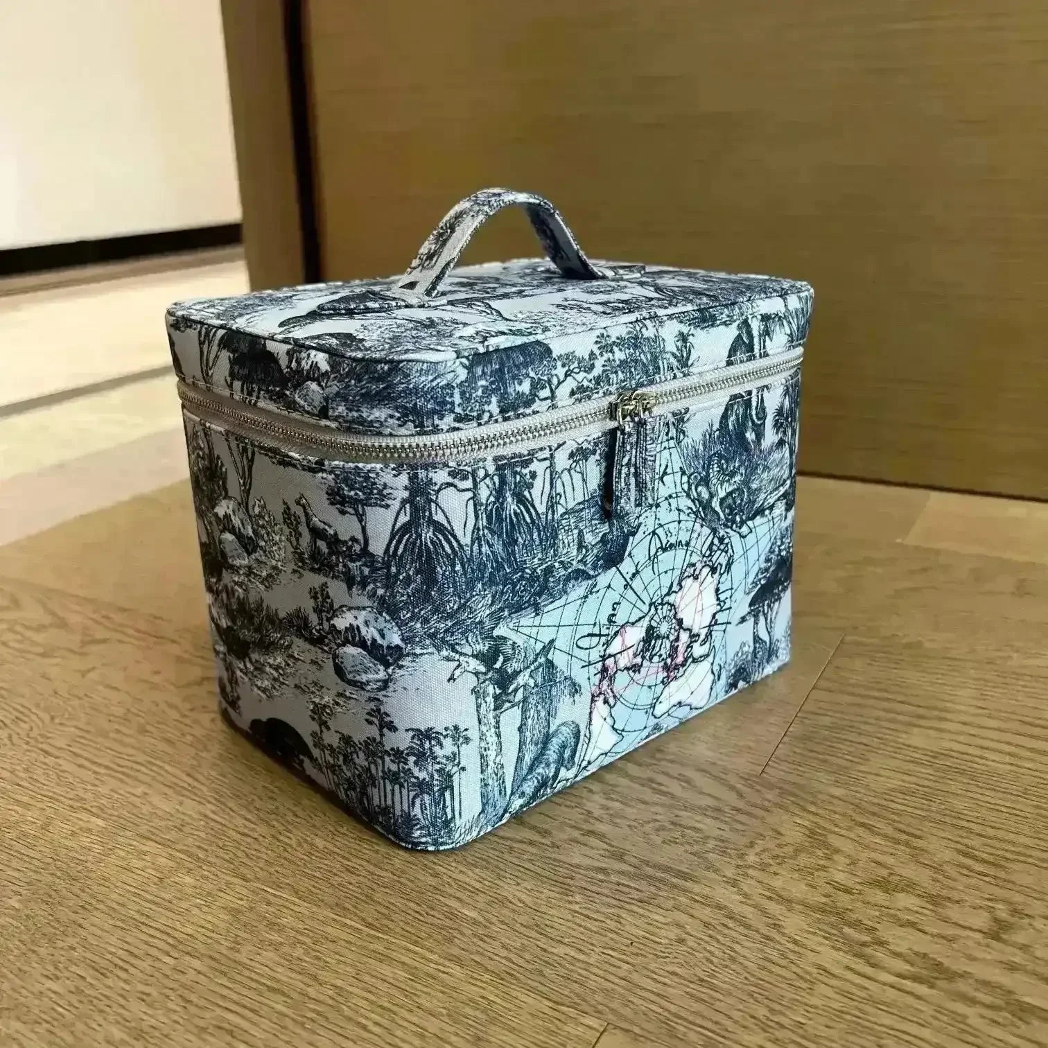 Premium D Luxe Designer Makeup Bag - Bear Hugs