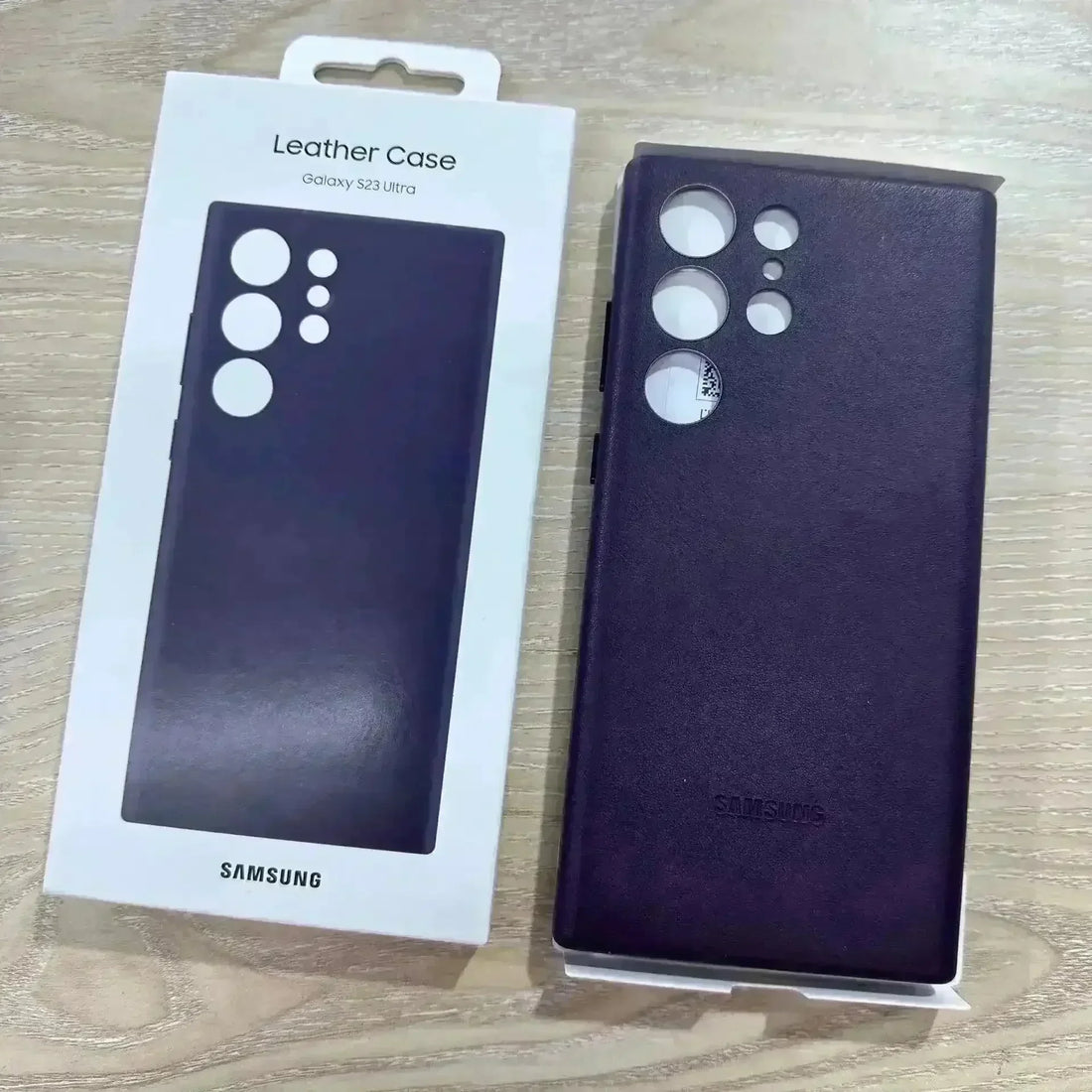 Premium Leather Case for Samsung S22 and S23 Ultra - Bear Hugs