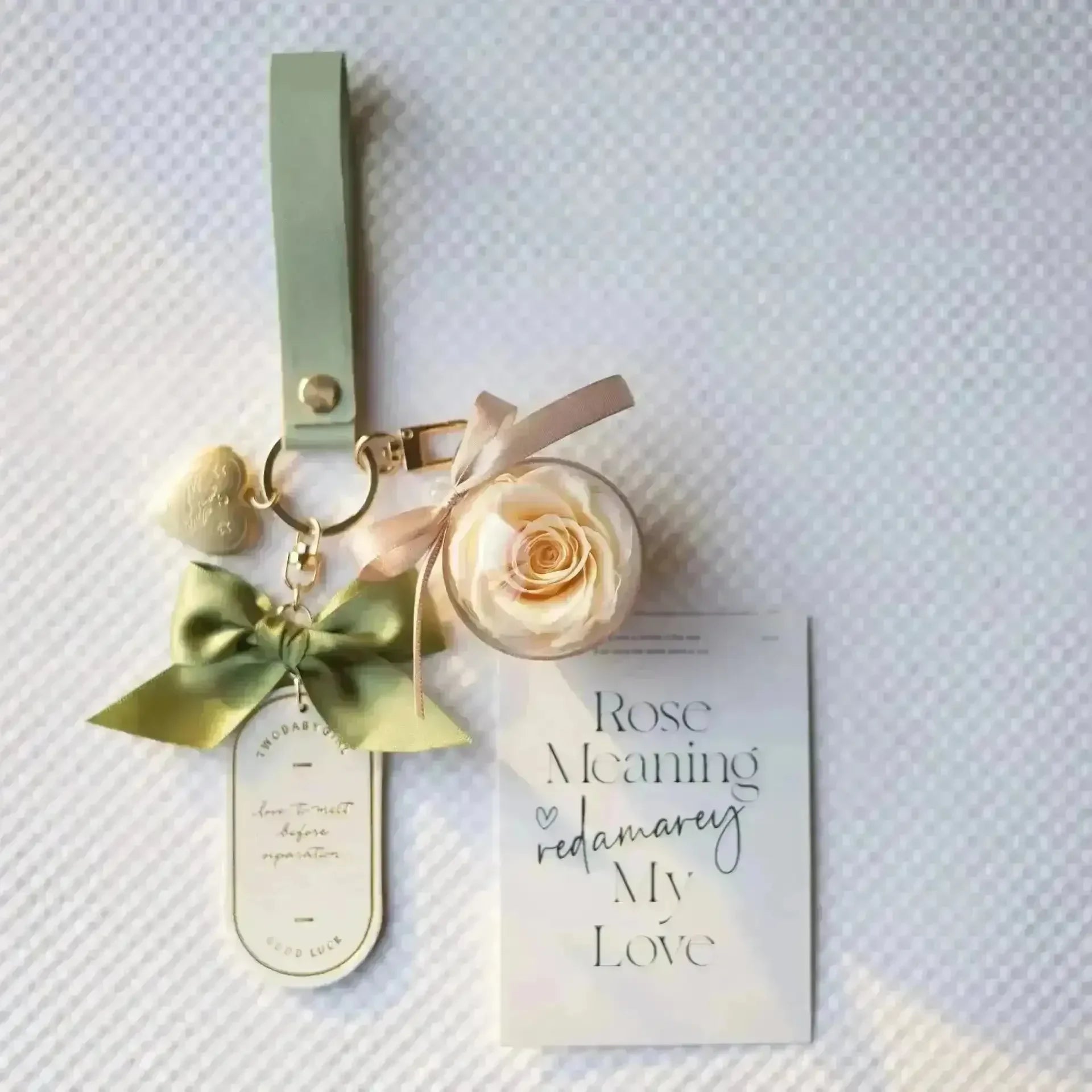 Preserved Rose Love Tag Keychain - Bear Hugs