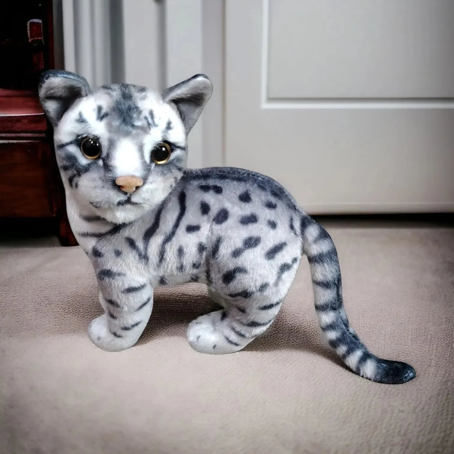 Realistic Cat Stuffed Toys - Bear Hugs