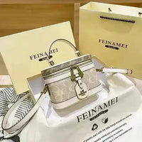 Redkiss Horse Drawn Handbag - Bear Hugs