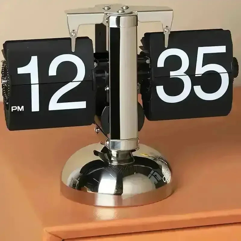 Retro Vintage Mechanical Flip Clock - Bear Hugs