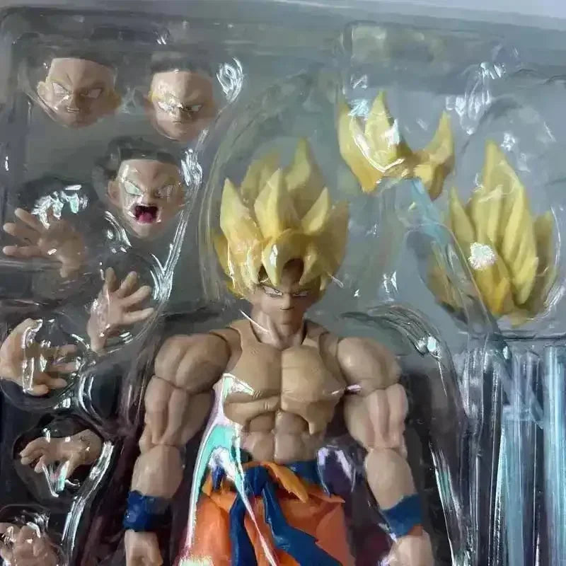 S.H.Figuarts Dragon Ball Z War-Damaged Goku Action Figure (18 cm) - Bear Hugs