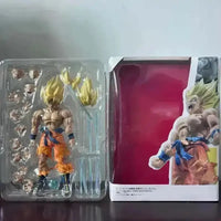 S.H.Figuarts Dragon Ball Z War-Damaged Goku Action Figure (18 cm) - Bear Hugs