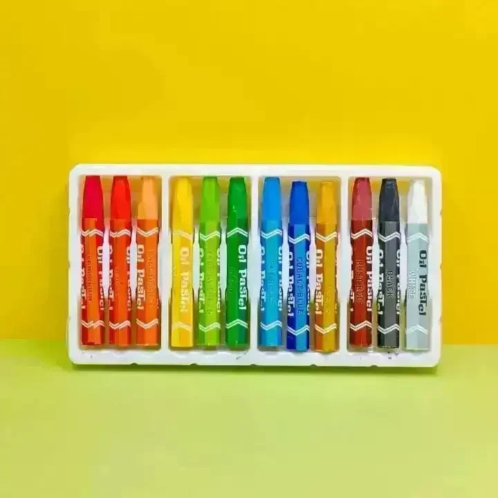 Sanrio Silky Oil Pastel Color Box (18 Pcs) - Bear Hugs