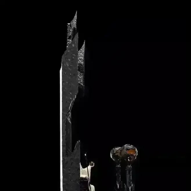 Saruman on Throne Collector's Action Figure - Bear Hugs