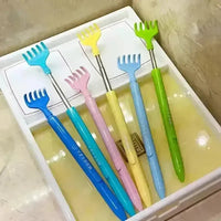 Scratch Me Extendable Tickle Pen - Bear Hugs