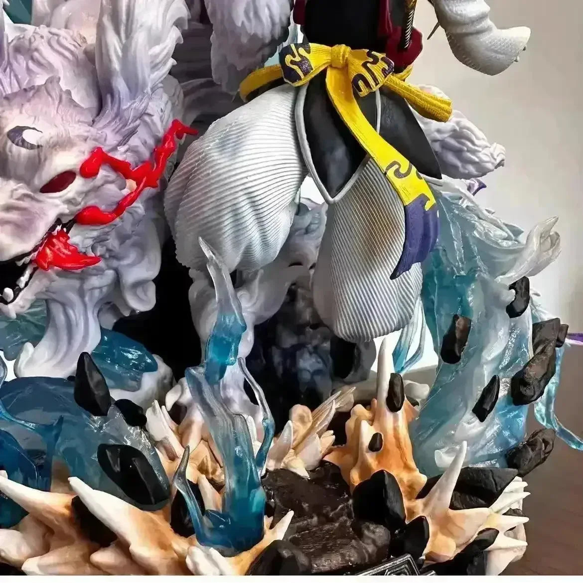 Sessyoumaru Anime Deluxe Action Figure (45 cm) - Bear Hugs