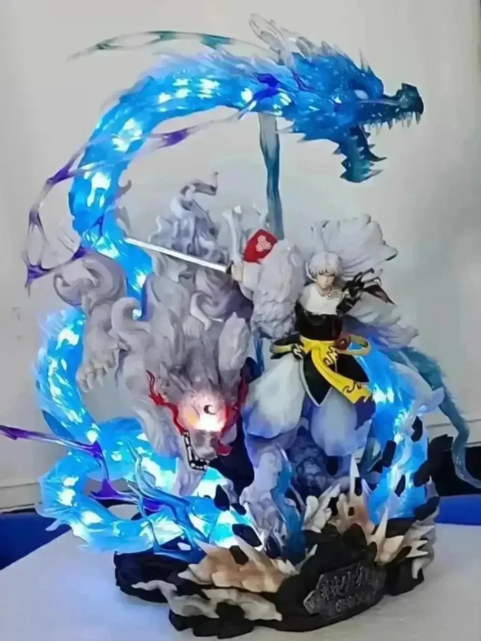 Sessyoumaru Anime Deluxe Action Figure (45 cm) - Bear Hugs