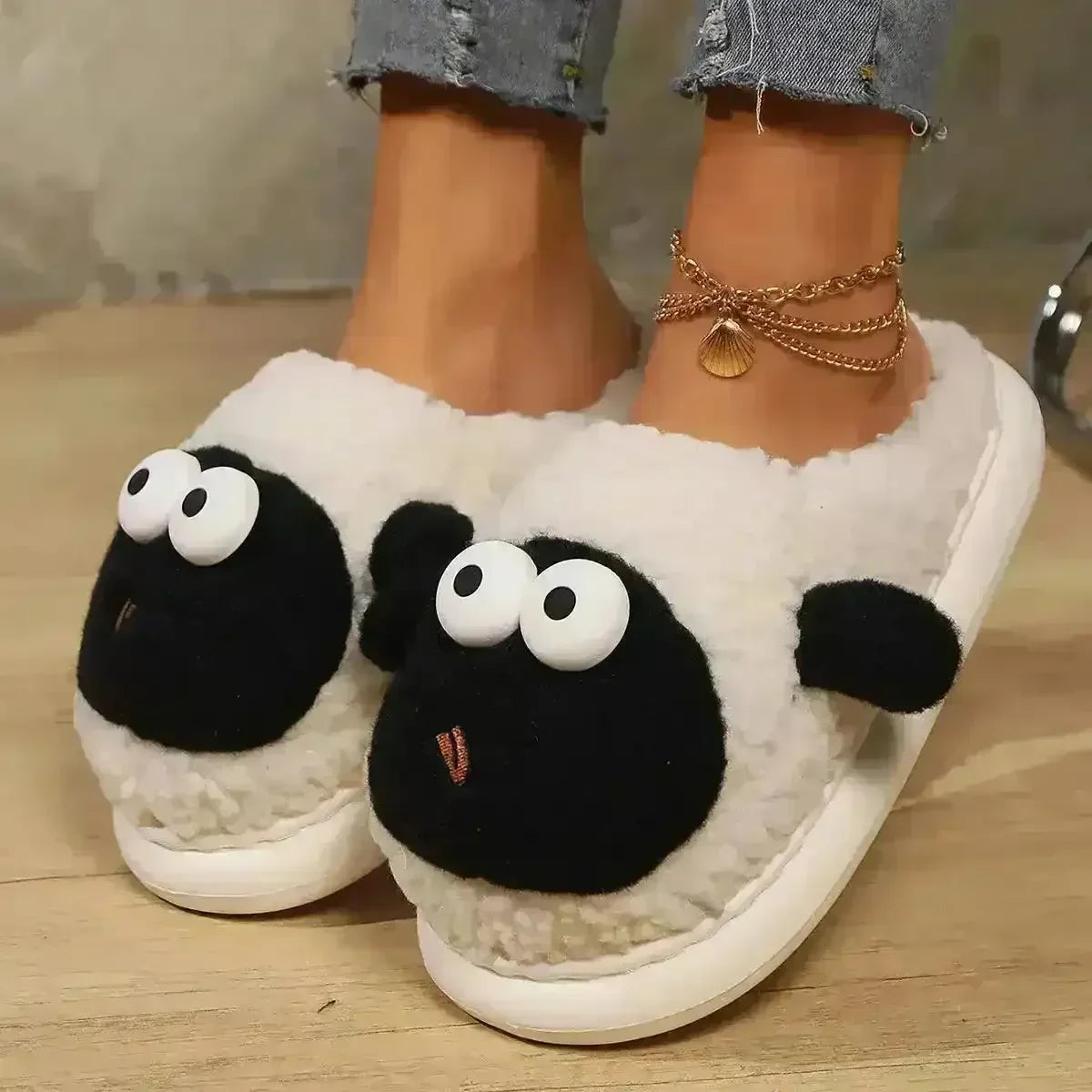 Shaun the Sheep Indoor Plush Slippers - Bear Hugs