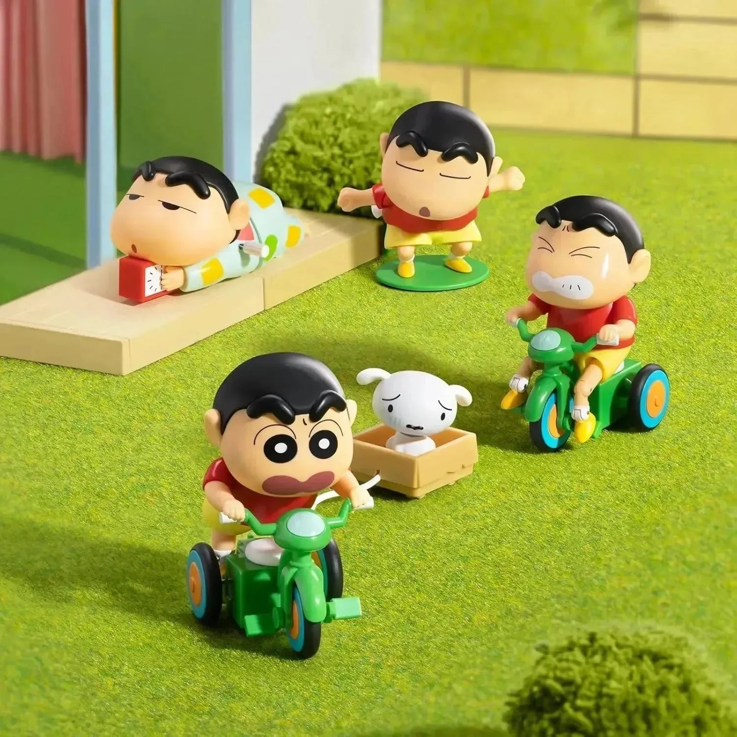 52 Toys Shinchan Dynamic Shin-Life Mystery Box