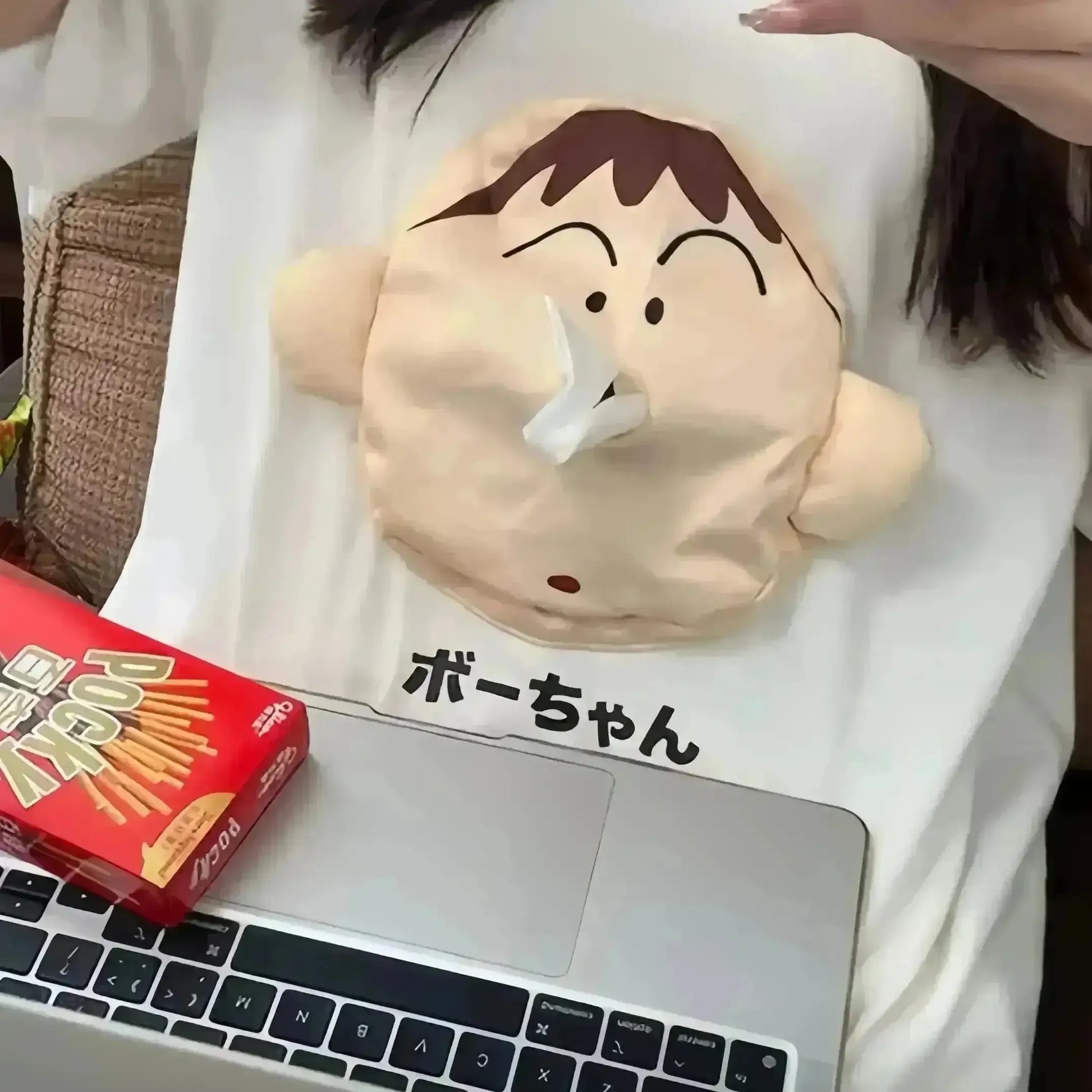 Shinchan Tissue Dispensing T-shirt - Bear Hugs
