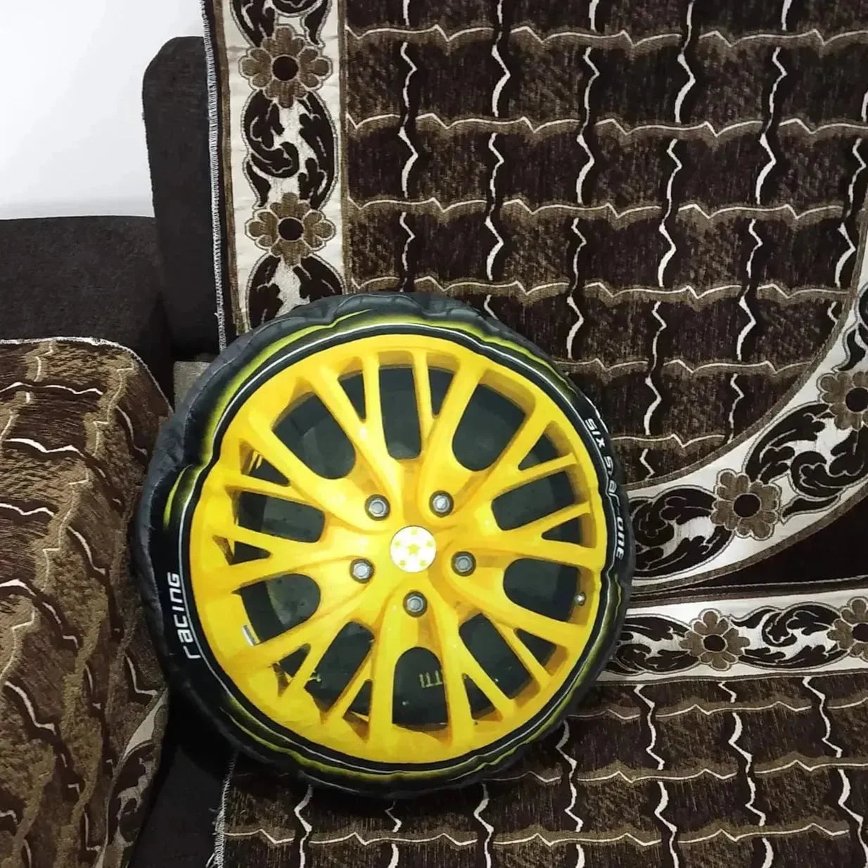 Simulation Tire 3D Wheel Cushion - Bear Hugs