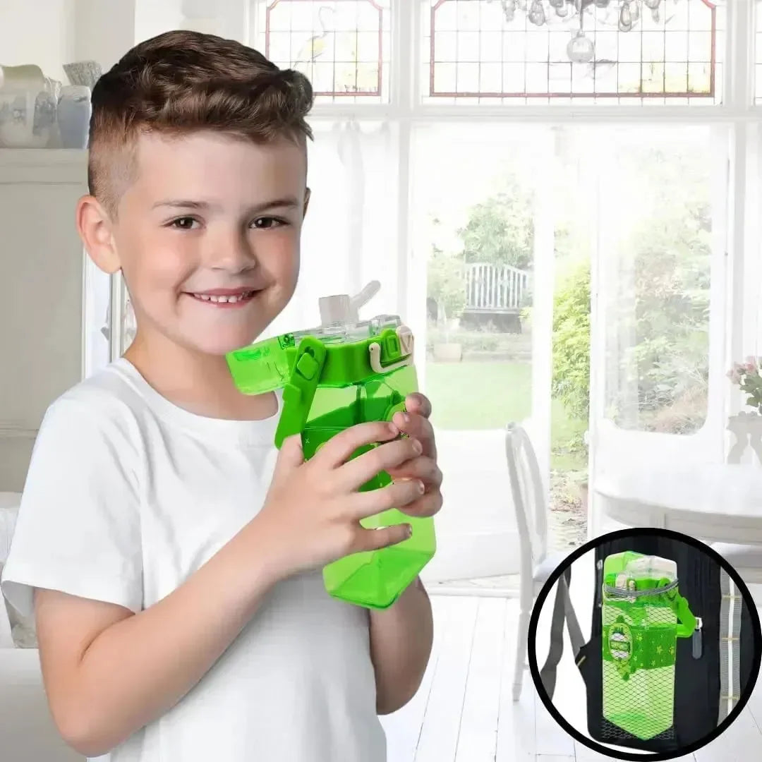 Sip 'n' Spout Cartoon Water Bottle (520 ml) - Bear Hugs