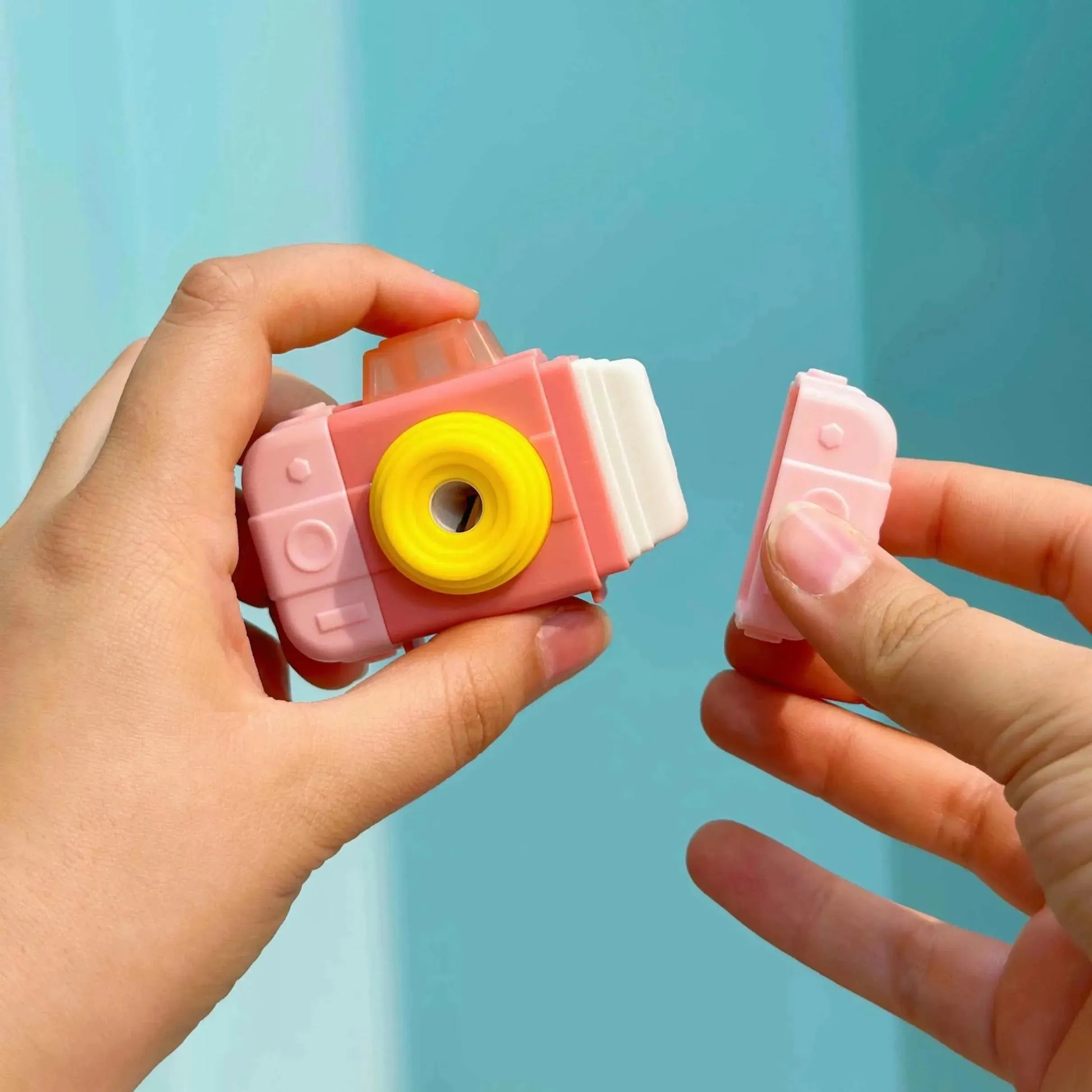 Snapshot Camera 2-in-1 Sharpener & Eraser - Bear Hugs