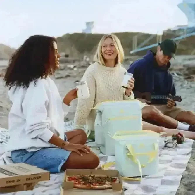 Stanley All Day Julienne Mini Cooler Bag - Bear Hugs