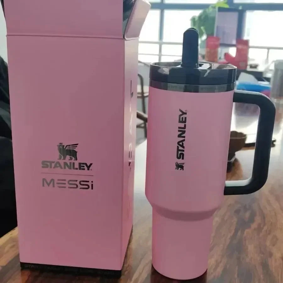 Stanley x Messi Quencher ProTour Flip Straw Tumbler (40 oz) - Bear Hugs